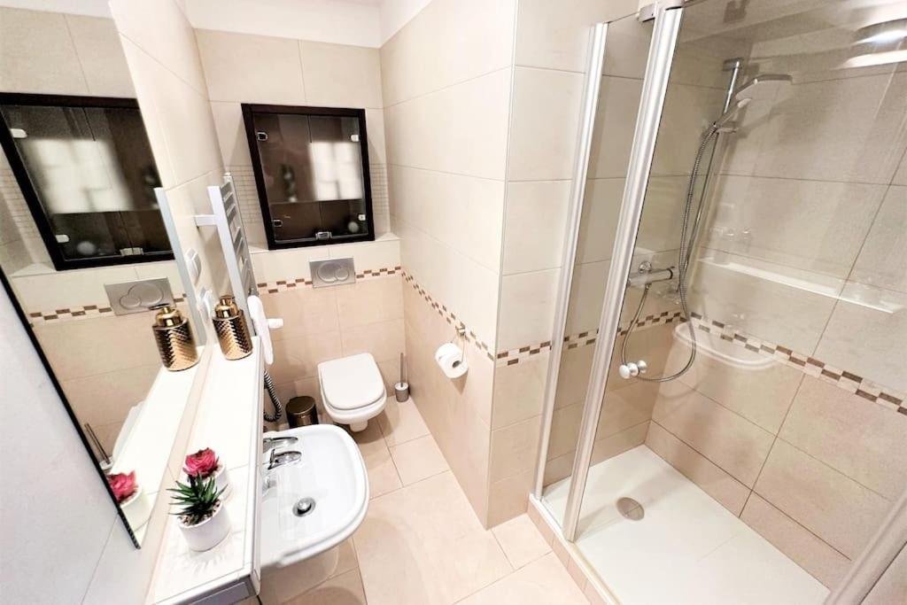 Exclusive Penthouse Near Citycenter 120M2 +Netflix Cracovie Extérieur photo